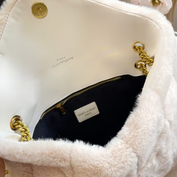 SAINT LAURENT PUFFER BAG IN SHEARLING WHITE 28CM - Image 7