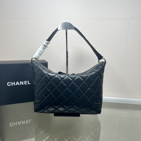 CHANEL MAXI SIZE HOBO BAG BLACK LEATHER AND GOLD TONE METAL BLACK 27CM AS4339 B13833 94305 - Image 9