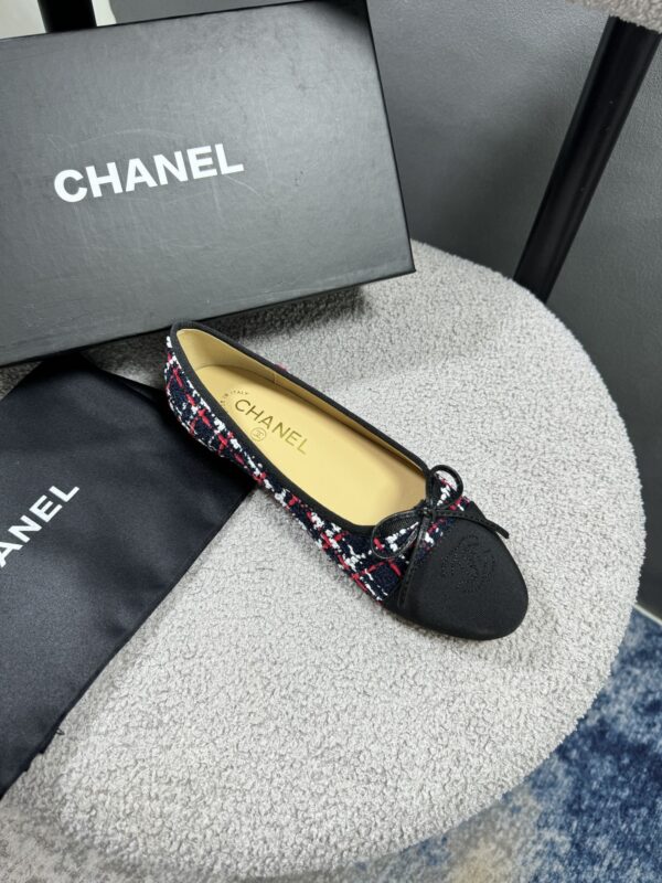 CHANEL BALLERINA FLAT SHOES TWEED IN BLACK - Image 5