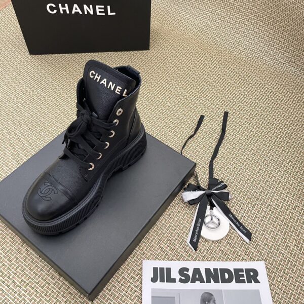 CHANEL CC LACE UP BOOTS BLACK - Image 3