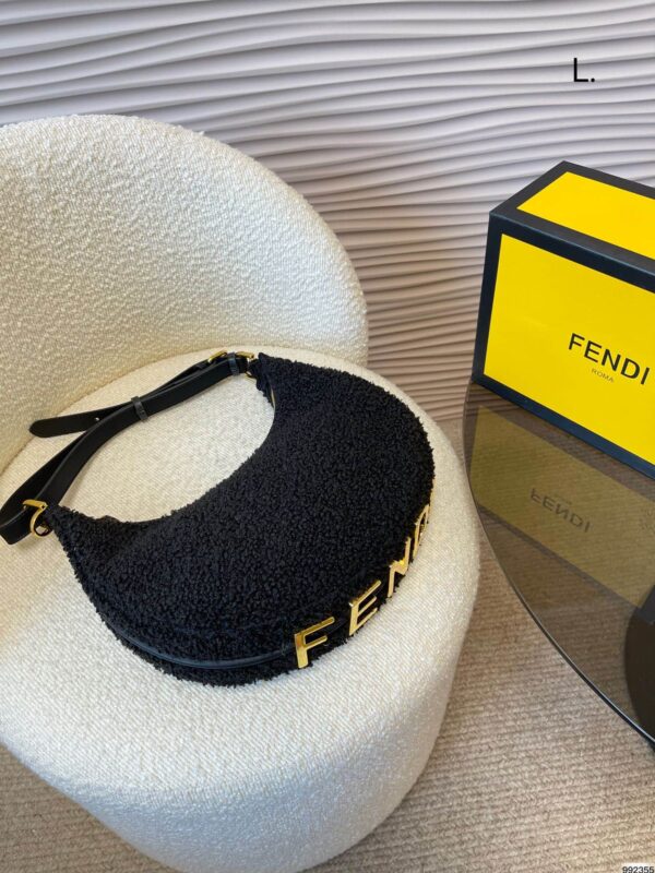 FENDI SHEARLING FENDIGRAPHY HOBO BAG BLACK 28CM - Image 2