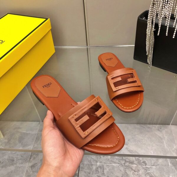 FENDI BAGUETTE BROWN LEATHER SLIDES 8R8136AE7TF1C4R - Image 2