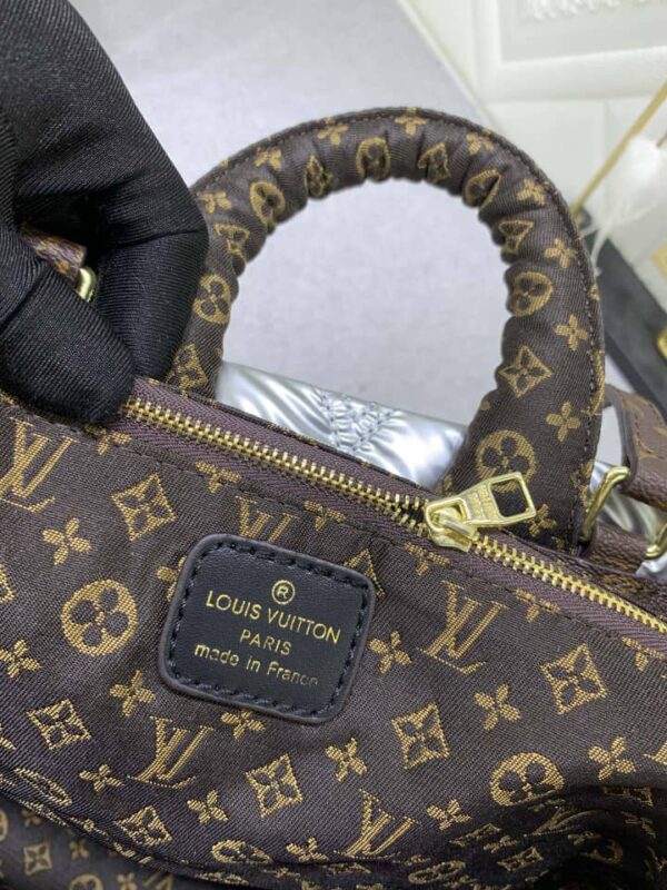 LOUIS VUITTON ONTHEGO PILLOW HANDBAG SILVER 34CM - Image 6