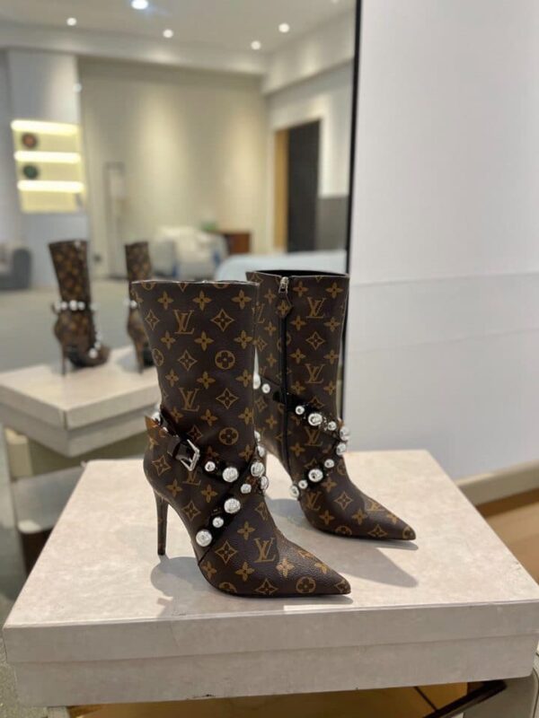 LOUIS VUITTON STUDDED ANKLE BOOTS MONOGRAM BROWN - Image 5