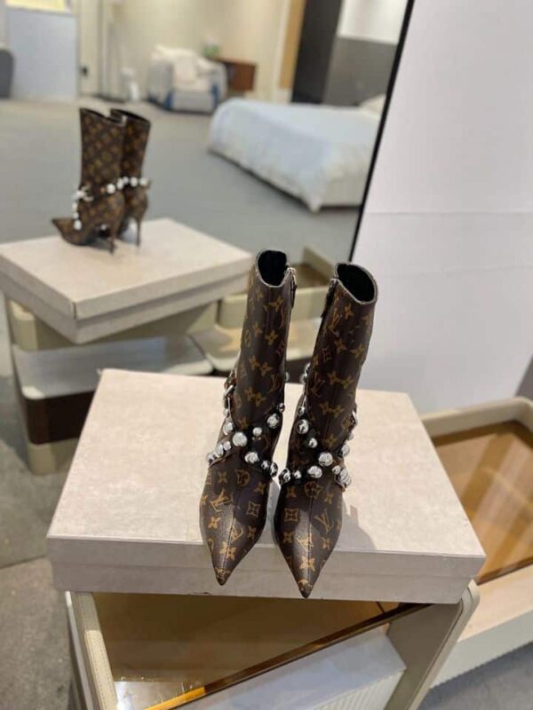 LOUIS VUITTON STUDDED ANKLE BOOTS MONOGRAM BROWN - Image 3