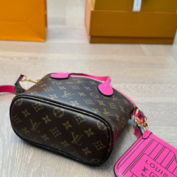 LOUIS VUITTON  NEVERFULL BANDOULIÈRE INSIDE OUT BB ROSE BROWN 20CM - Image 5