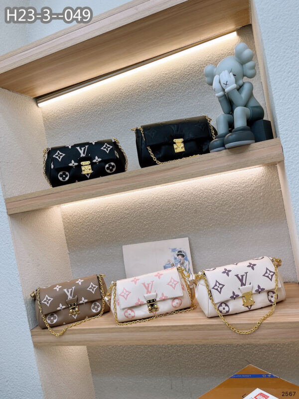 LOUIS VUITTON FAVORITE 24CM WHITE AND PURPLE M45836 - Image 3