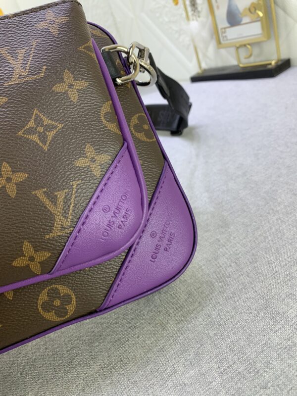 LOUIS VUITTON TRIO MESSENGER PURPLE 25CM M46266 - Image 5