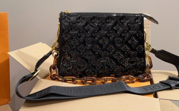 LOUIS VUITTON COUSSIN PM BAG BLACK 27CM M22614 - Image 5