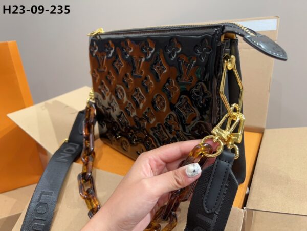 LOUIS VUITTON COUSSIN PM BAG BLACK 27CM M22614 - Image 6