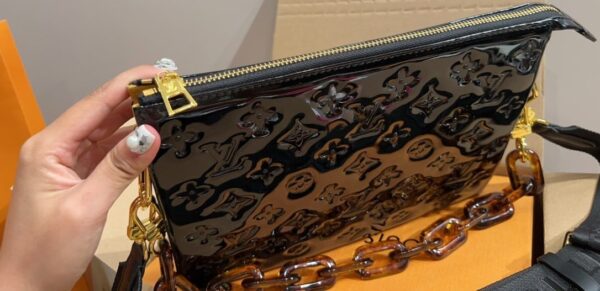 LOUIS VUITTON COUSSIN PM BAG BLACK 27CM M22614 - Image 8