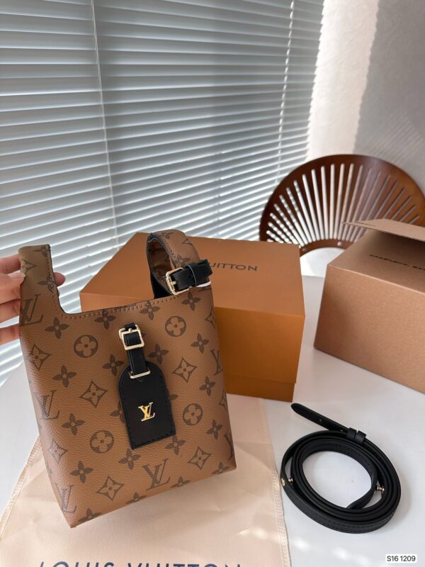 LOUIS VUITTON ATLANTIS BUCKET MONOGRAM CANVAS 17CM M46816 - Image 8