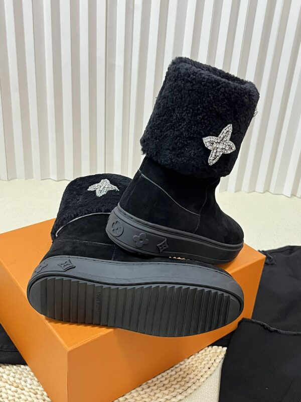 LOUIS VUITTON ANKLE BOOT STUDDED WITH DIAMONDS BLACK - Image 8