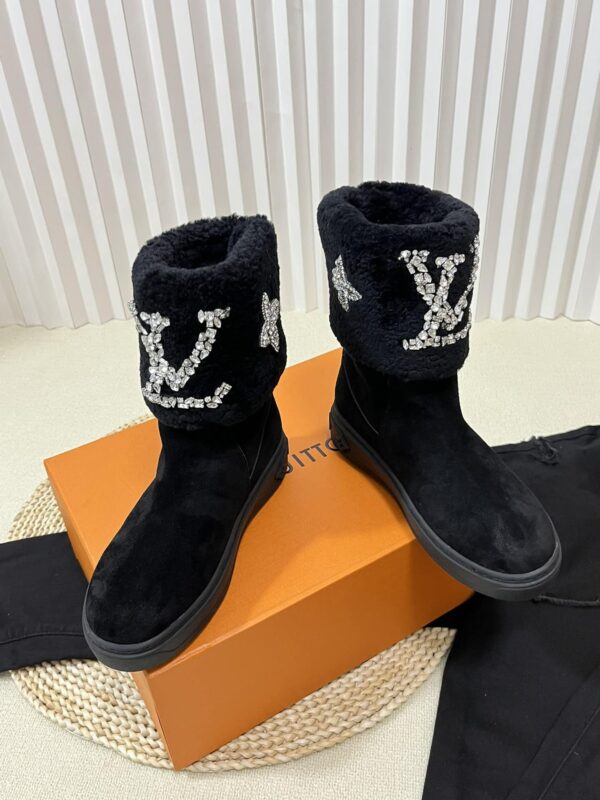 LOUIS VUITTON ANKLE BOOT STUDDED WITH DIAMONDS BLACK - Image 4