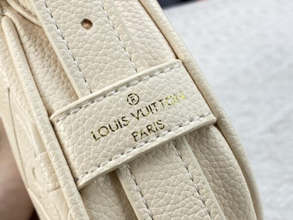 LOUIS VUITTON MINI MOON WHITE 20CM M82519 - Image 7