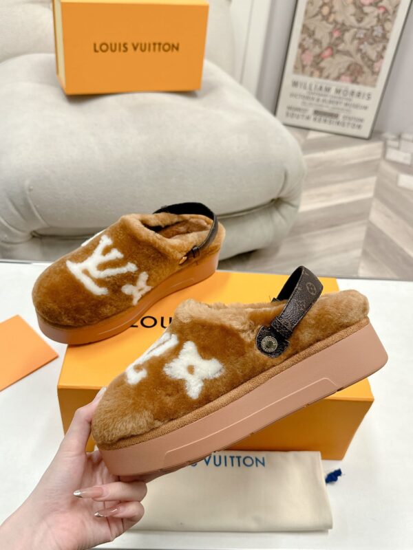 LOUIS VUITTON ASPEN COMFORT CLOG CAMEL BROWN 1ADC2B - Image 4