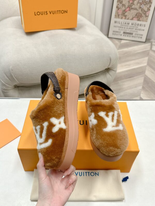 LOUIS VUITTON ASPEN COMFORT CLOG CAMEL BROWN 1ADC2B - Image 3