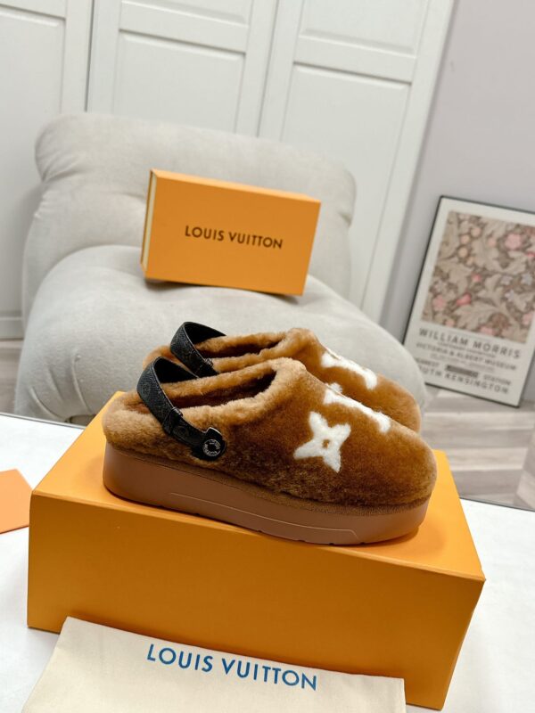 LOUIS VUITTON ASPEN COMFORT CLOG CAMEL BROWN 1ADC2B - Image 2