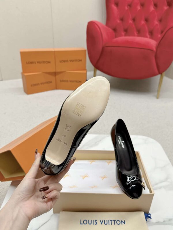 LOUIS VUITTON FIANCEE PUMPS BLACK - Image 6