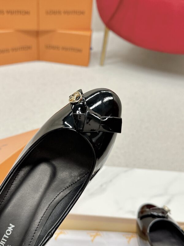 LOUIS VUITTON FIANCEE PUMPS BLACK - Image 4