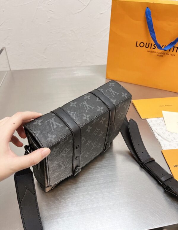 LOUIS VUITTON TRUNK MESSENGER 20CM M45727 - Image 3