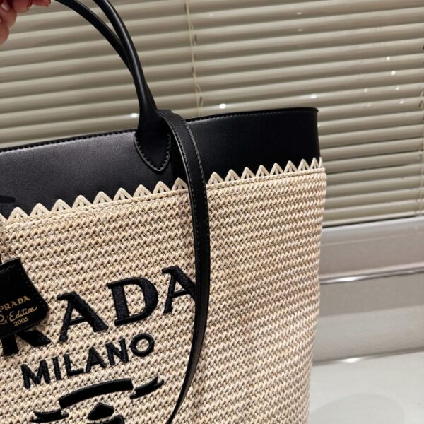 PRADA CROCHET AND LEATHER TOTE BAG TAN AND BLACK 33CM 1BG499 2M2Q F0I55 V GOO - Image 5