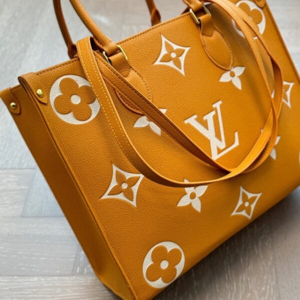 LOUIS VUITTON ONTHEGO MM BAG ORANGE 34CM - Image 5