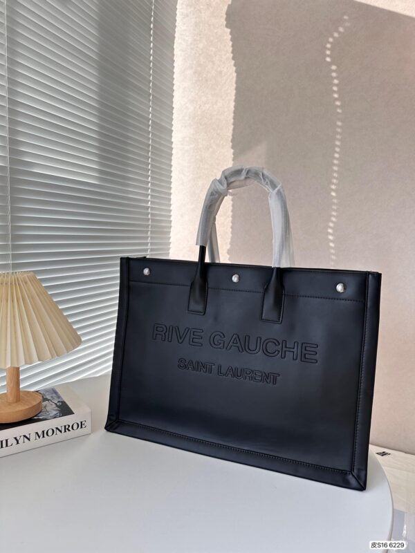 SAINT LAURENT RIVE GAUCHE LARGE TOTE BAG IN GLAZED LEATHER BLACK 48CM 587273AACP21000 - Image 8