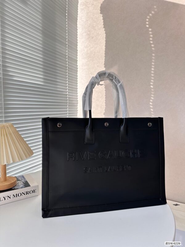 SAINT LAURENT RIVE GAUCHE LARGE TOTE BAG IN GLAZED LEATHER BLACK 48CM 587273AACP21000 - Image 7