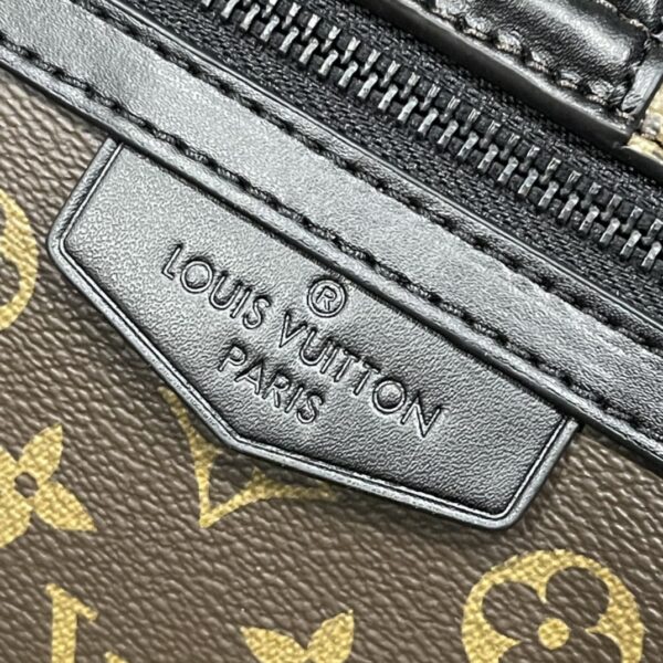 LOUIS VUITTON S CAPE MESSENGER MONOGRAM BROWN 28CM - Image 7