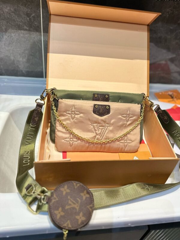LOUIS VUITTON MAXI MULTI POCHETTE ACCESSOIRES MONOGRAM PILOW BEIGE AND GREEN 24CM - Image 2