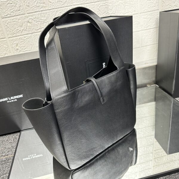 SAINT LAURENT BEA IN GRAINED LEATHER BLACK 50CM - Image 5