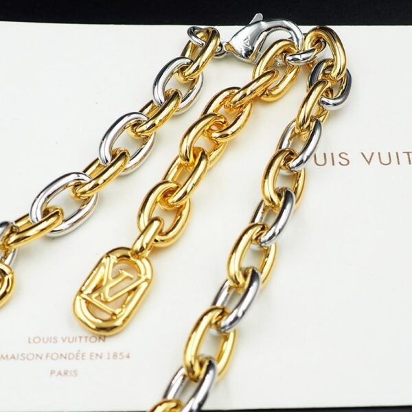 LOUIS VUITTON EVERYDAY CHAIN LV NECKLACE GOLD AND SILVER - Image 6
