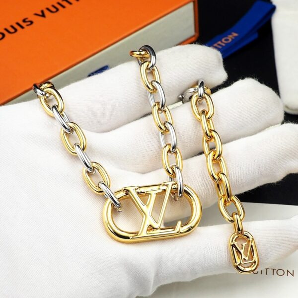 LOUIS VUITTON EVERYDAY CHAIN LV NECKLACE GOLD AND SILVER - Image 7