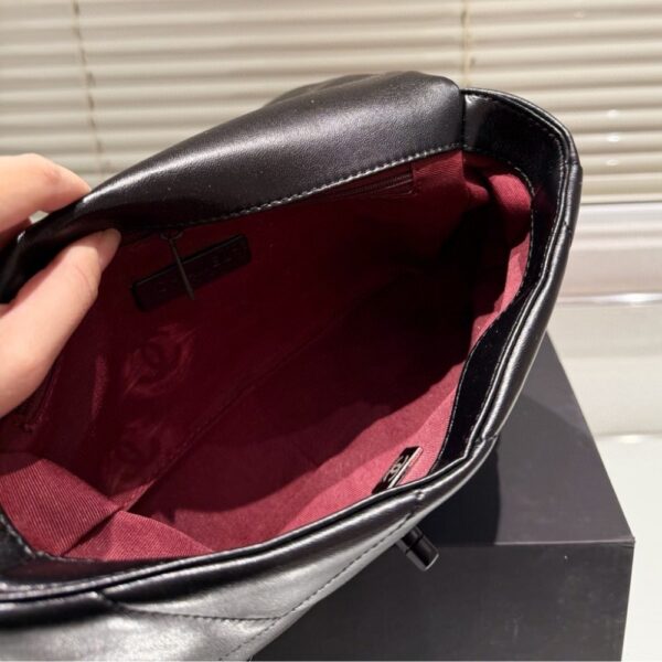 CHANEL CC FLAP BAG IN BLACK 26CM - Image 9