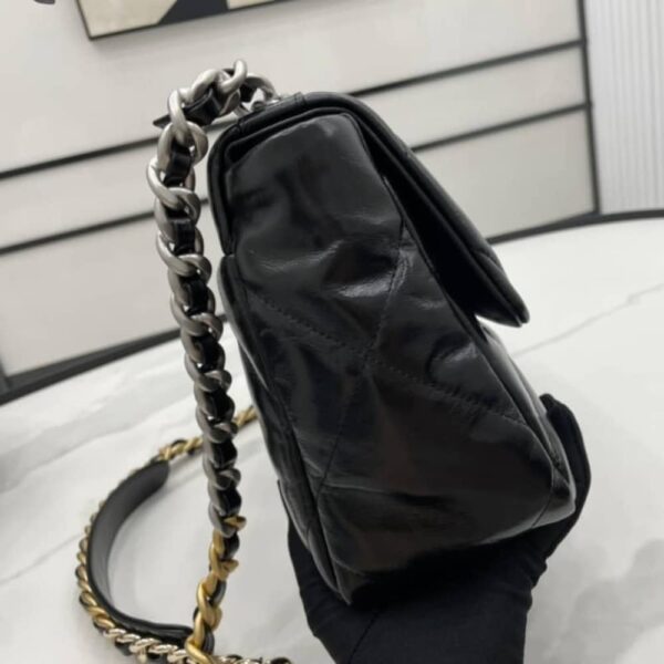 CHANEL 19 SERIES CLASSIC DOUBLE C LOGO SILVER TURN BUCKLE BLACK 31CM - Image 6