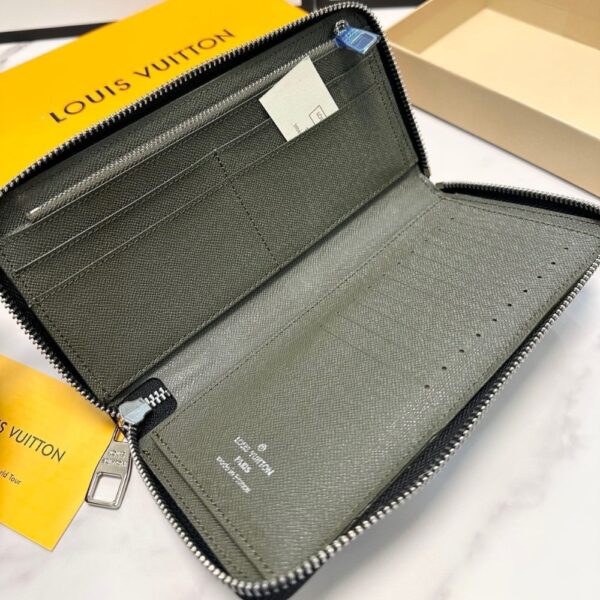 LOUIS VUITTON VERTICAL WALLET MONOGRAM BLACK 20CM - Image 8
