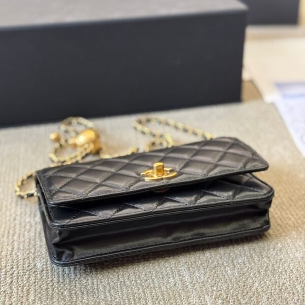 CHANEL CLASSIC WALLET ON CHAIN BLACK 19CM - Image 4