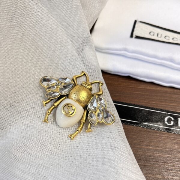 GUCCI GG BEE BROOCH GOLD WITH STONE - Image 5