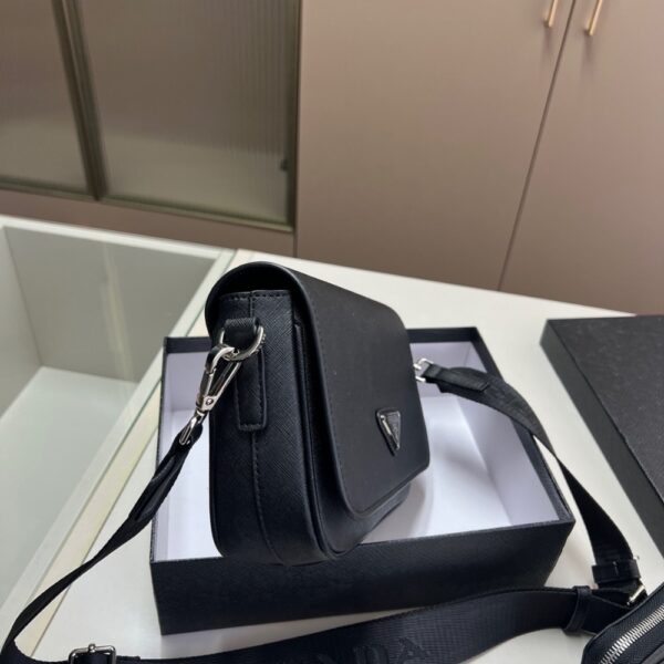 PRADA SAFFIANO LEATHER SHOULDER BAG 22CM - Image 3