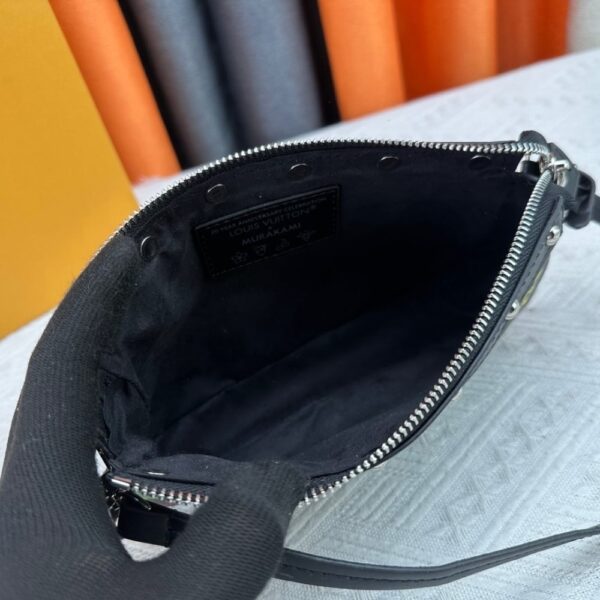 LOUIS VUITTON X MURAKAMI POCHETTE ACCESSOIRES MULTICOLORE NOIR 22CM M13663 - Image 5