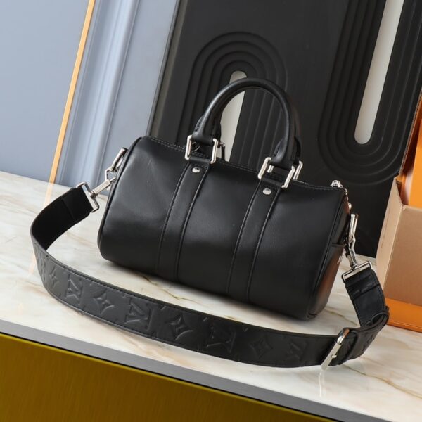 LOUIS VUITTON KEEPALL CARGO BANDOULIERE 25 BLACK 25CM M13988 - Image 6