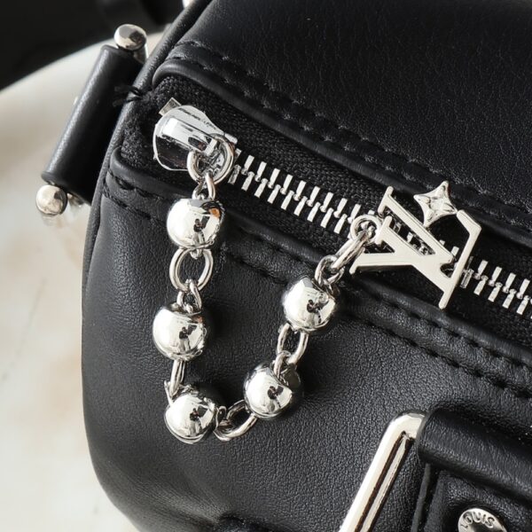 LOUIS VUITTON KEEPALL CARGO BANDOULIERE 25 BLACK 25CM M13988 - Image 4