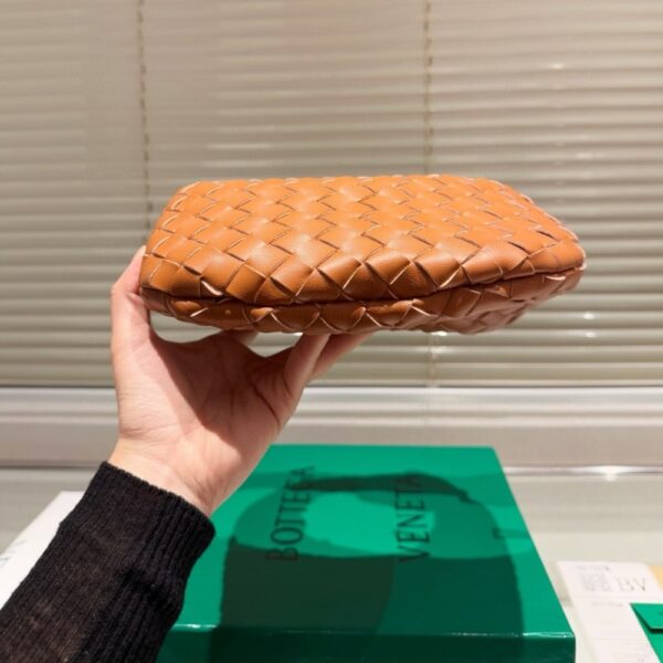 BOTTEGA VENETA MINI JODIE BAG IN CARAMEL 26CM 651876VCPP59830 - Image 3