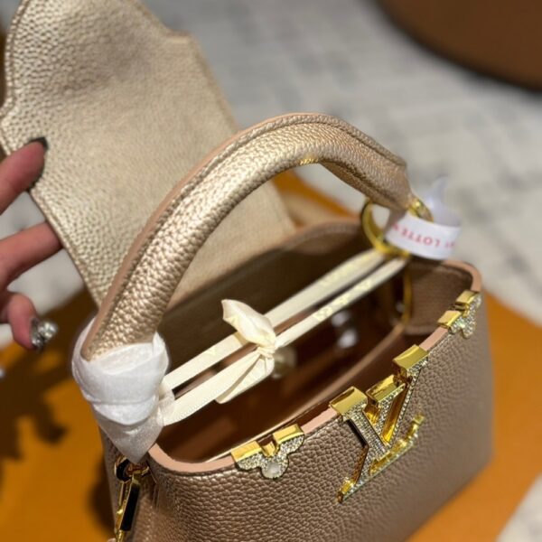 LOUIS VUITTON CAPUCINES BAG GOLD 22CM M24583 - Image 5