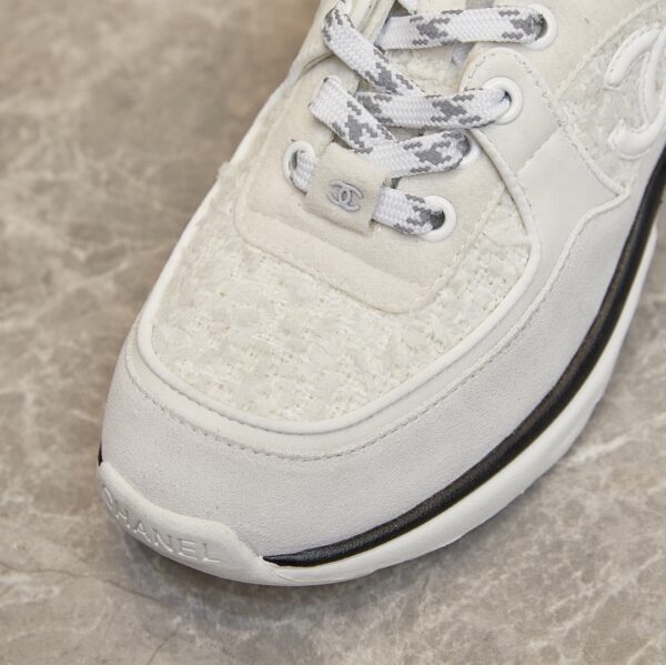 CHANEL VELOUR TWEED CC SNEAKERS WHITE - Image 3
