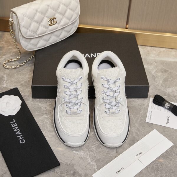 CHANEL VELOUR TWEED CC SNEAKERS WHITE - Image 7