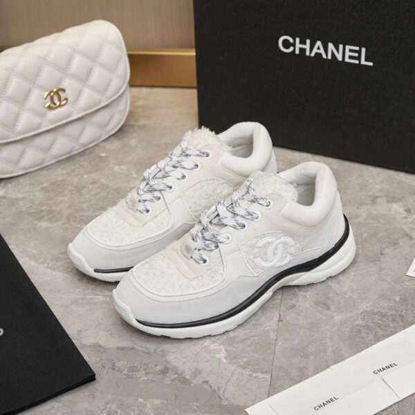 CHANEL VELOUR TWEED CC SNEAKERS WHITE - Image 8