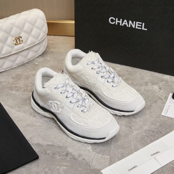 CHANEL VELOUR TWEED CC SNEAKERS WHITE - Image 9