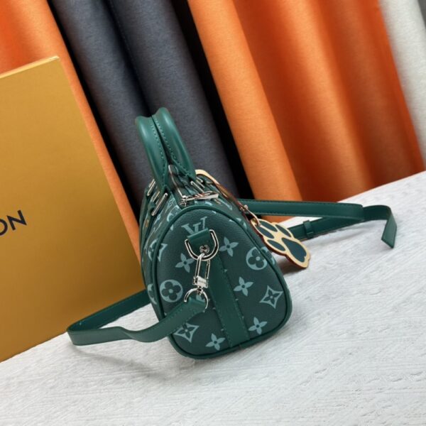 LOUIS VUITTON KEEPALL BANDOULIÈRE 25 MONOGRAM GREEN 25CM - Image 3